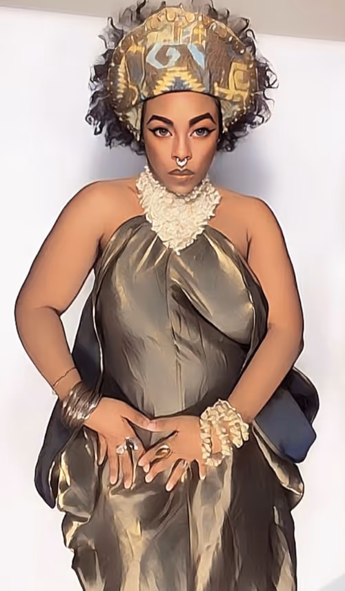 Item #53292879114345445565964811173152864094673244551280958456126390171017198698596 Media