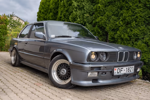 Item #25470557417278198087949747969067709618053456310099273020821529183551343296513 Media