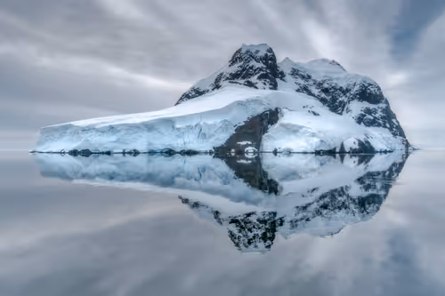 Item #41168216075356421475418355440995855194174491926388925330776099984140364939265 Media