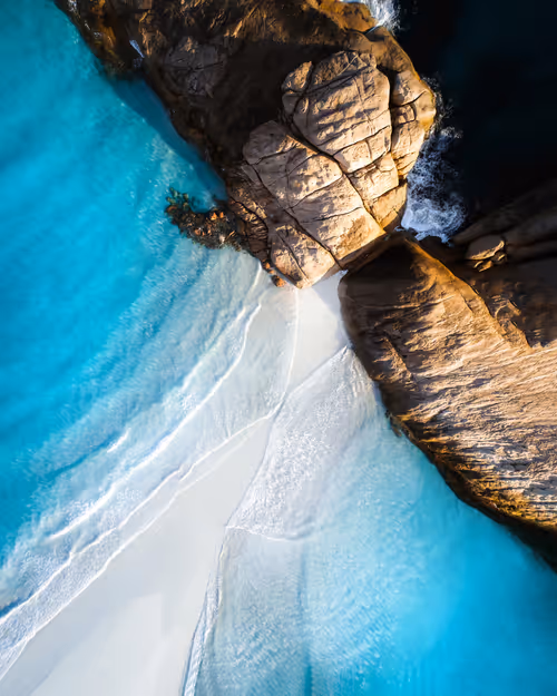 Item #114166721210055605781368580265511700861033361648236924870023126201903402188801 Media