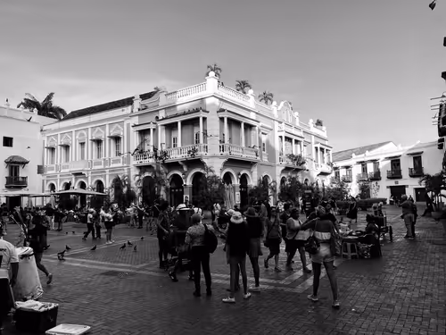 Item #41673148381276602242118576638571883015956905201675020614810101406092840927257 Media