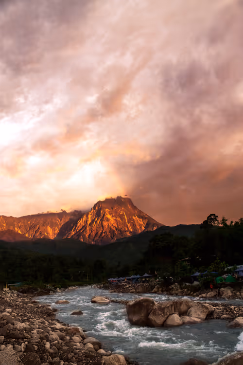 Item #105318487195750237981696072798596247982887570787352727825977003916777217851393 Media