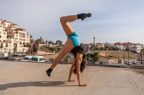 Item #94745967520971096604057728122660795152210802931068623242205408400689147674625 Media