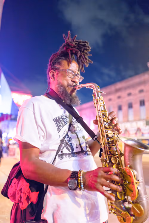 Item #52723320394616778036117287780572483102044091598855630984927915441495365124097 Media