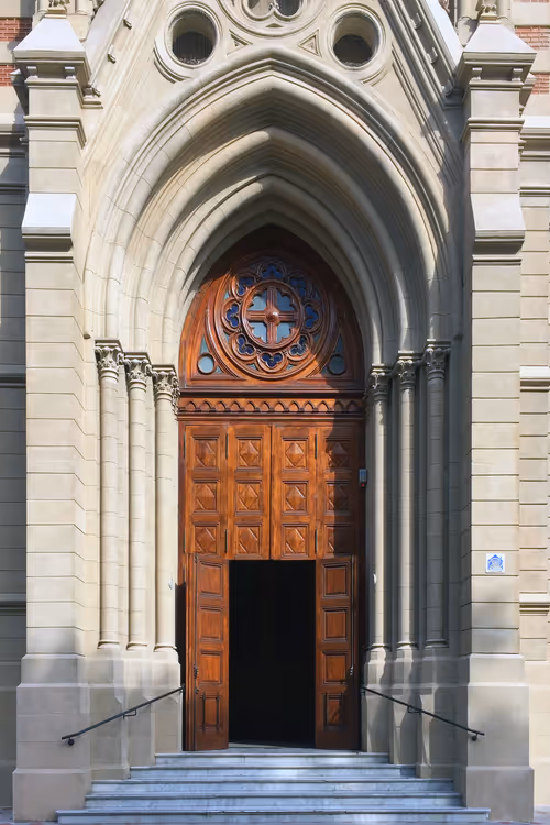 Item #28023026166759390679061689052984814586088125490502188211510750807357741072385 Media