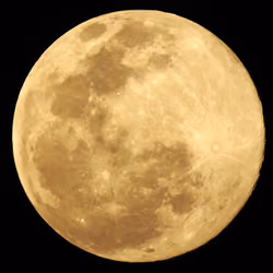 Close-up moon : 28 March AD 2021 19:55