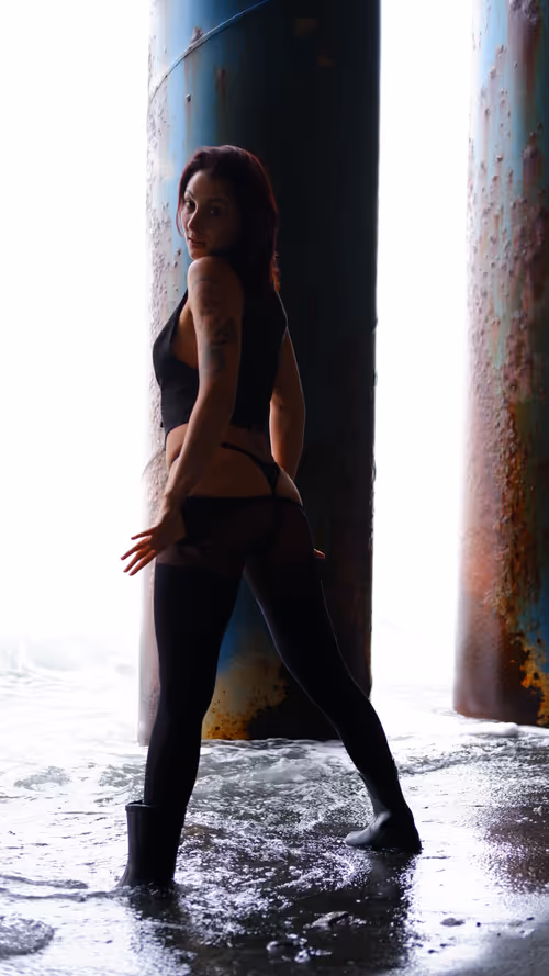 Item #59591851924691544541695429619842258818989207574628037204564950786887175372801 Media