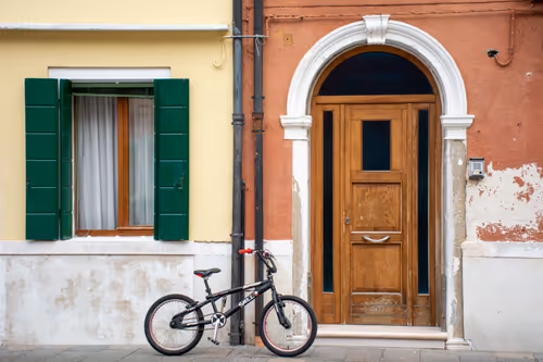 Item #19055507172542008720847652875739134943626923912998575187859622404140505759745 Media