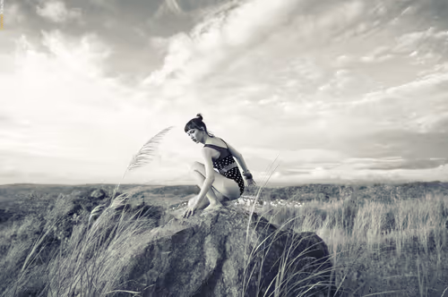 Item #46756415740584708337131654477252885672277409931522608428310974615778020556801 Media