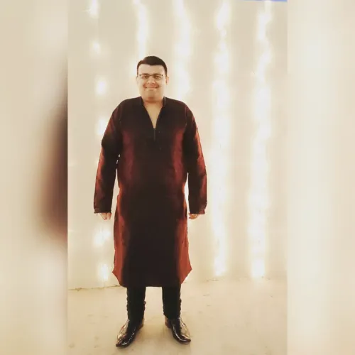 Item #63389622150095133752134319112530935475982121592392805664527527633796521263105 Media