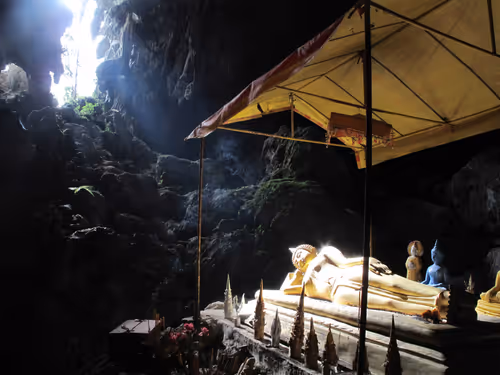 Item #86548725640412939474759328435458413273606034301935223516816389282031143485441 Media