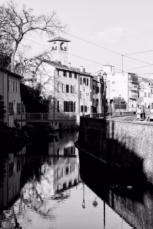 Item #45245954561739250647721297231397512512002936420470278914475867023552525893633 Media