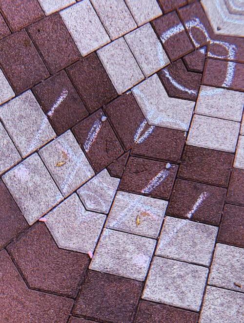 Item #15237752525445733473840457054835837703915793000593788673300375737305114083329 Media