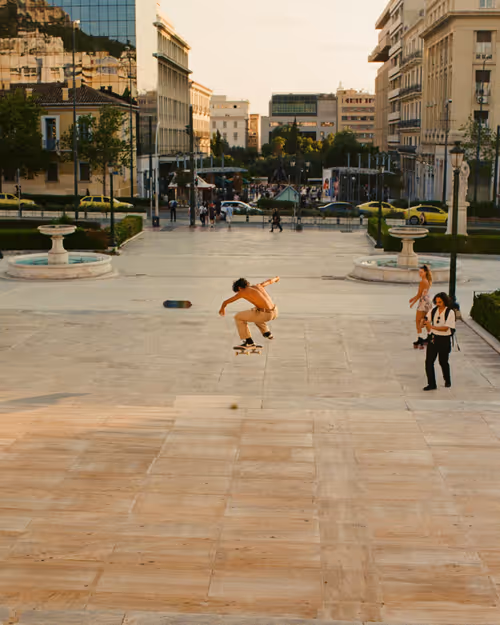 Item #103337611933110337448161440806560268112476320183319594419260887096659460227073 Media