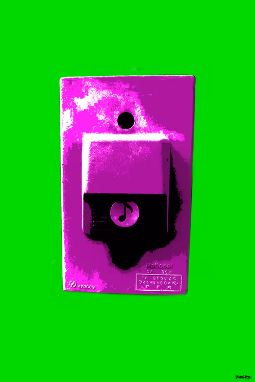 Item #38900800310869867064501721944432867931204421529695557312023641752584184659969 Media