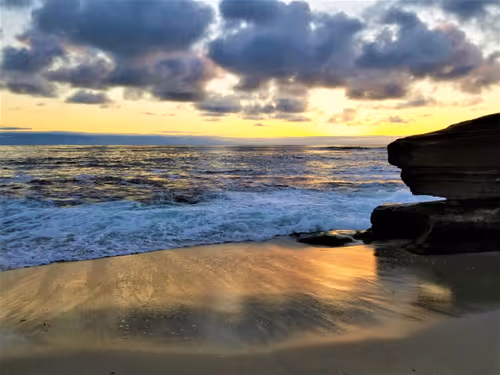 Item #36797478990227503802515544271343238965940869473164843468653790260217067339777 Media