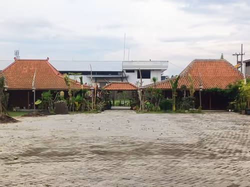 Item #44826150884077296559363660473953749542894240218261723772066533709587408748545 Media