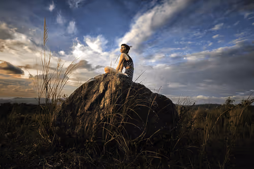 Item #46756415740584708337131654477252885672277409931522608428310974604782904279041 Media