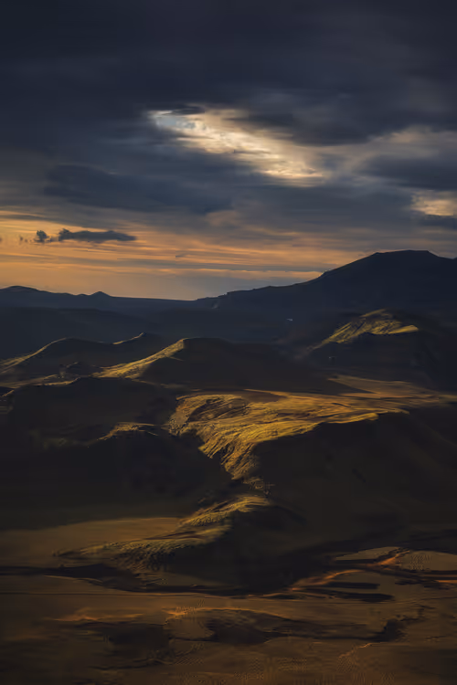 Item #44131874298875972966188340329792406803890393372749528843369689131324224307201 Media