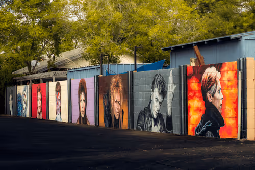 Item #44231692163325033527706634296024509461007343983716307526579859009927330660353 Media