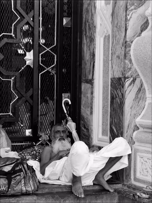 Item #104023740810564835841193669155962903667755292724793948450672365546244564582401 Media