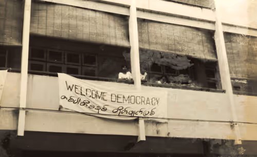 Item #109615670073853979366895931632387503464256353428701824433115400044711872823297 Media