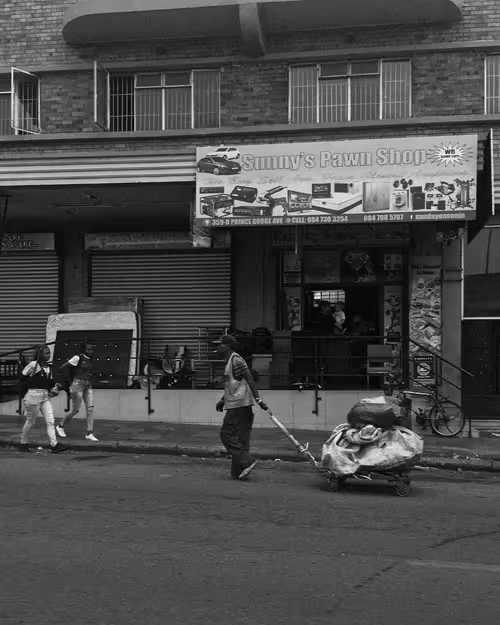 Item #18954319577998353253004349825961940133867291761371826571185822556127171182593 Media