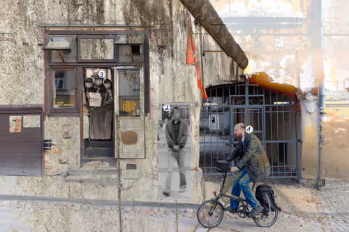 Item #27953109564246580957882021021992577706177357945792236001331994403514263535617 Media