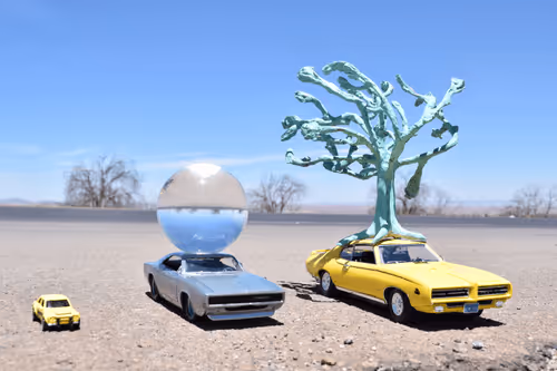 Item #4037616324694542329304373022523620429974010052352305134780993872571941257217 Media