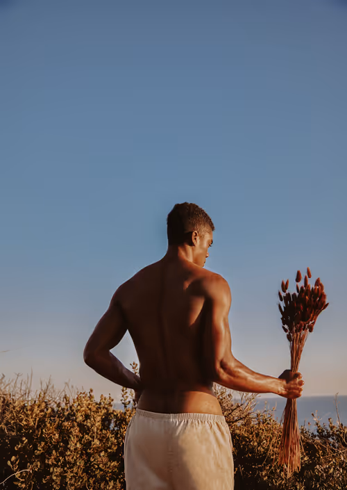 Item #4688452260602165722496730535519306497693060993454033159760347978191681355777 Media