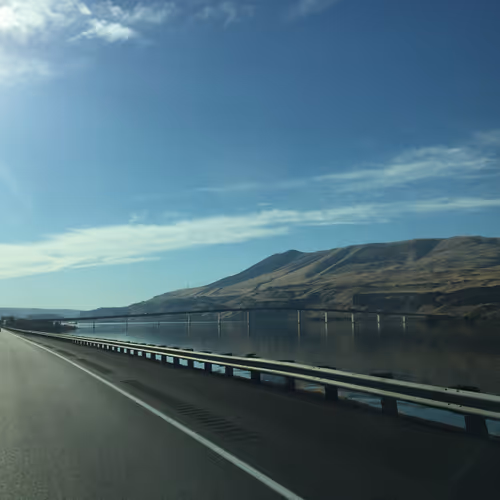 83408267508132833456682495211820804283305655612987816864939849049265588404225