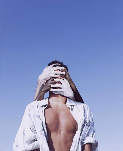 Item #63324450979353932572546796381388974853561747879606244592105116257974929588225 Media