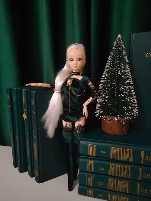 Item #11961321273315843393117217889358814831628969918437034624585432517109188919297 Media