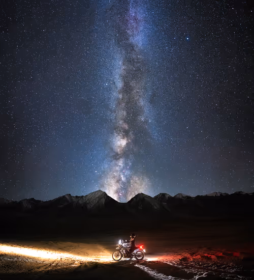 Item #9425749833926335333001150146280296056948702908253502131347533643060225245185 Media