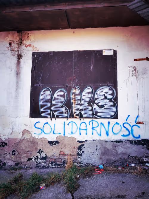 Item #104556018703380285594422033848577924912397703631022878616453807822279261814785 Media