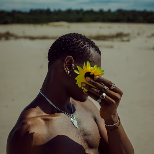 Afrolensoddities YyQ4E71Z1i