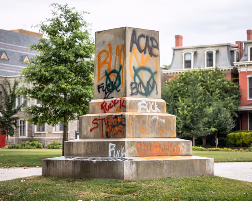 Item #10691109686083431502166818963425883962656955232587770388242978852631012704257 Media