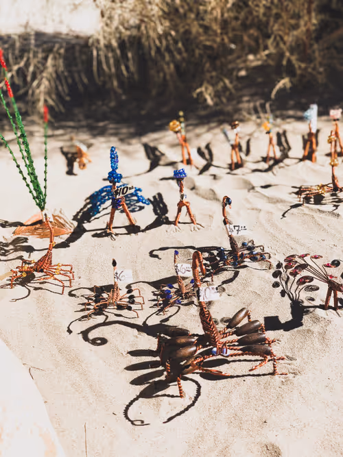 Item #42956466618878321387532578261577756492161920653755194423256676473619657785345 Media