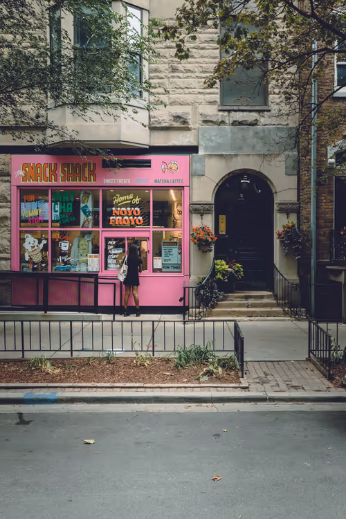 Item #109478474405784332882993756468962506639116552558586330549011791810332121366529 Media