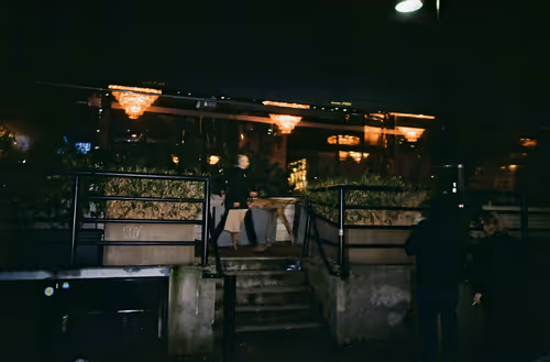 Item #25205925967337352681062801186386867060209741242358459141146210946667247566850 Media