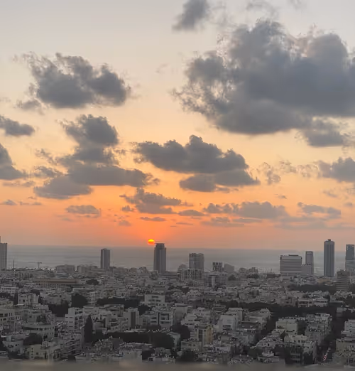 Item #35362880935713603186233649834493433695683537039393157332515995398751035326465 Media