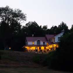 Calm night at the Inn