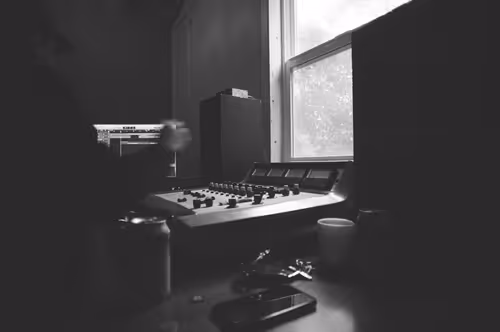 Item #109035602226808003781190119812646007383870584685532442463381147018357844738049 Media