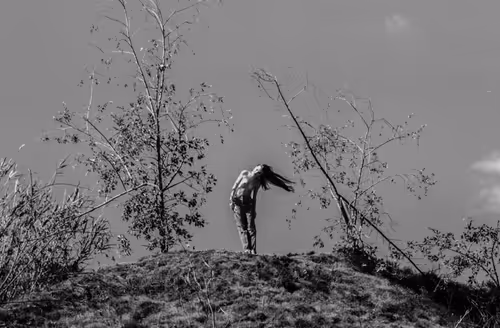 Item #49421393432894499121215694470303184244096795482679490930709574055169655570433 Media