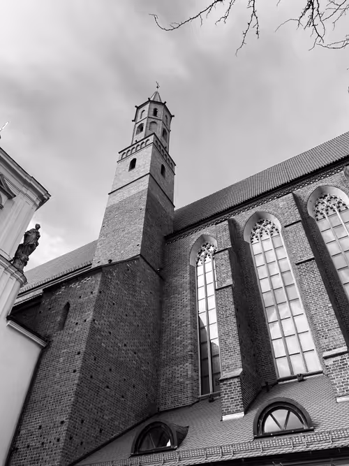 Item #35811020408419316992194676443438384062467997144569780966397288057147876179969 Media