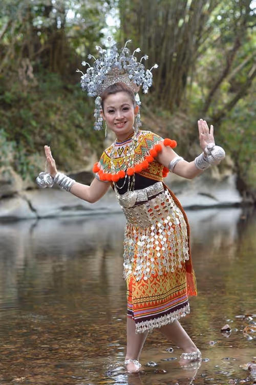 Item #47753599461235336473802085692286330167625892629753169280785576514298841137153 Media