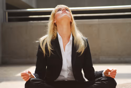 Item #98535645346480163211976744425523768733898031032334714321788474464061687332865 Media