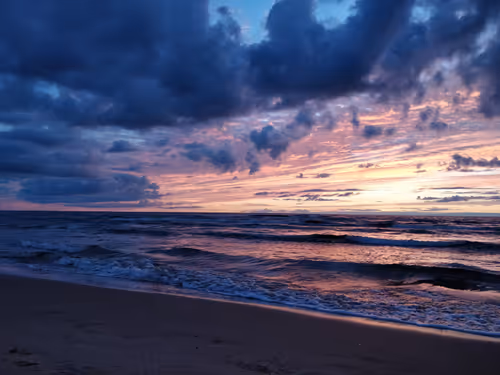 Item #36797478990227503802515544271343238965940869473164843468653790295401439428609 Media