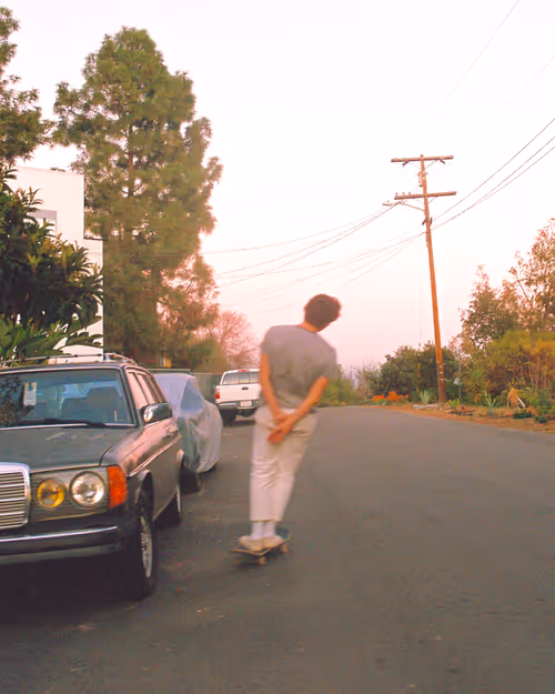 Item #103337611933110337448161440806560268112476320183319594419260887153834064871425 Media