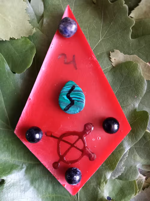 Item #22792768105516219137734071195640847158683865628995080941941242333682848497665 Media